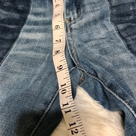 Chelsea and Violet Jeans with raw uneven hem - Picture 4 of 8